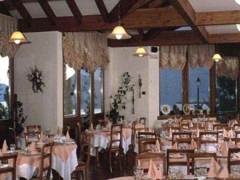 Ariston Lake View Hotel Molveno Exterior photo