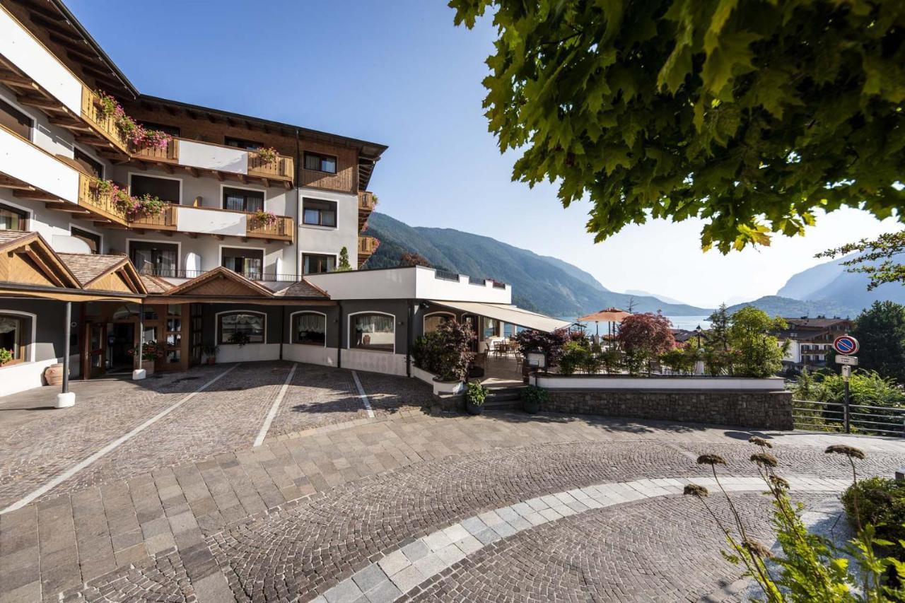 Ariston Lake View Hotel Molveno Exterior photo