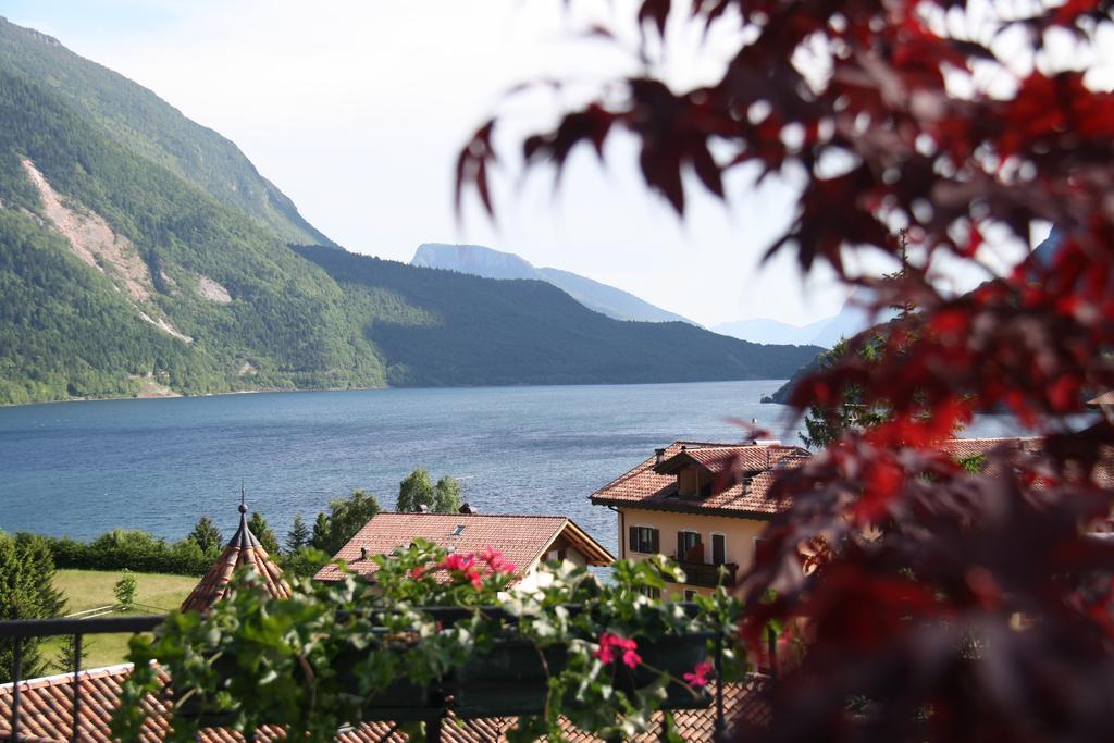 Ariston Lake View Hotel Molveno Exterior photo
